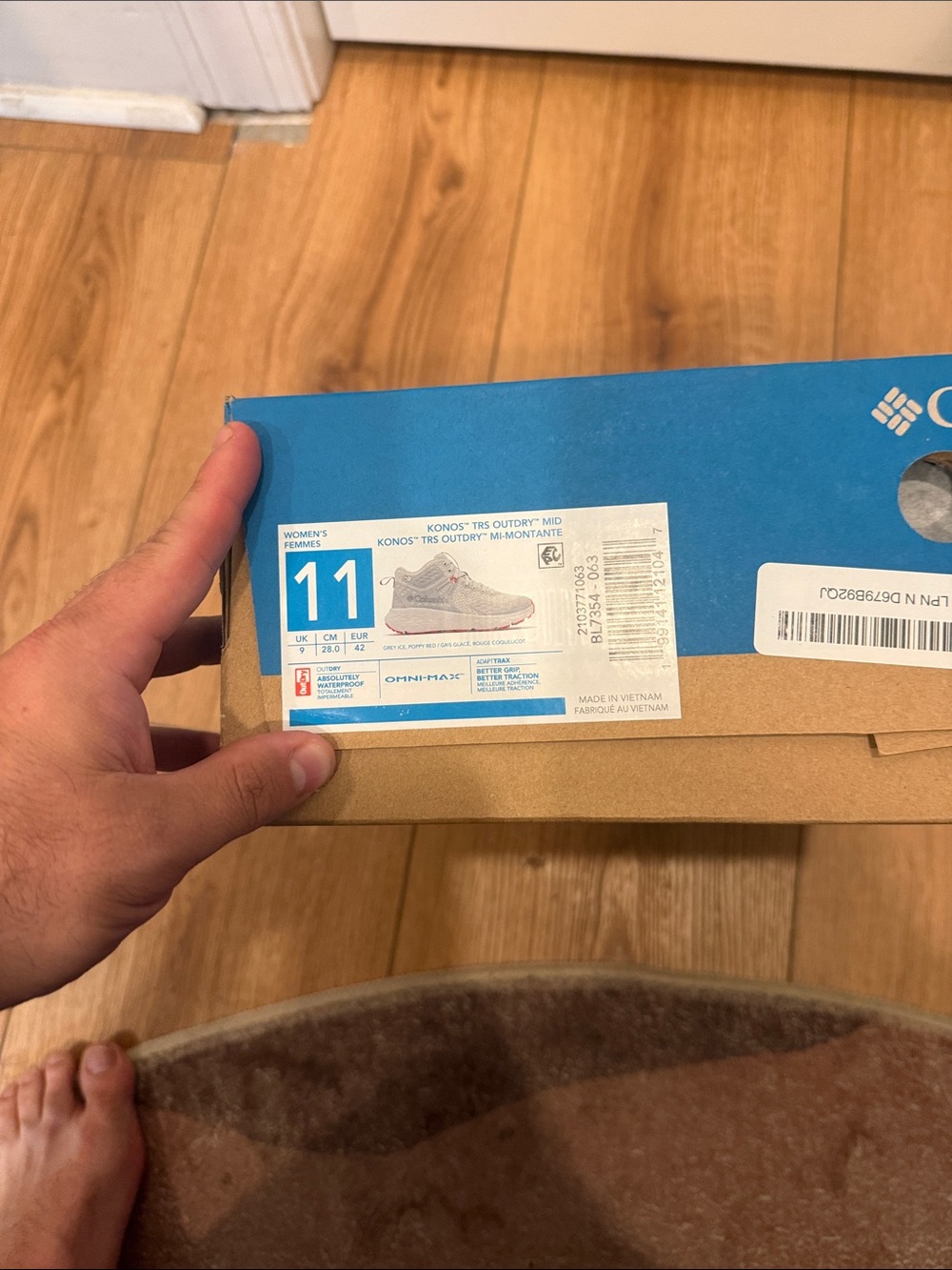 Columbia Kids Sneakers in White and Gray